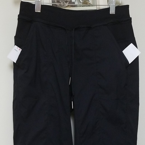 Lululemon Women's Capris Size 4 - Picture 6 of 11